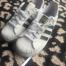 Size 3 Grade School Adidas 