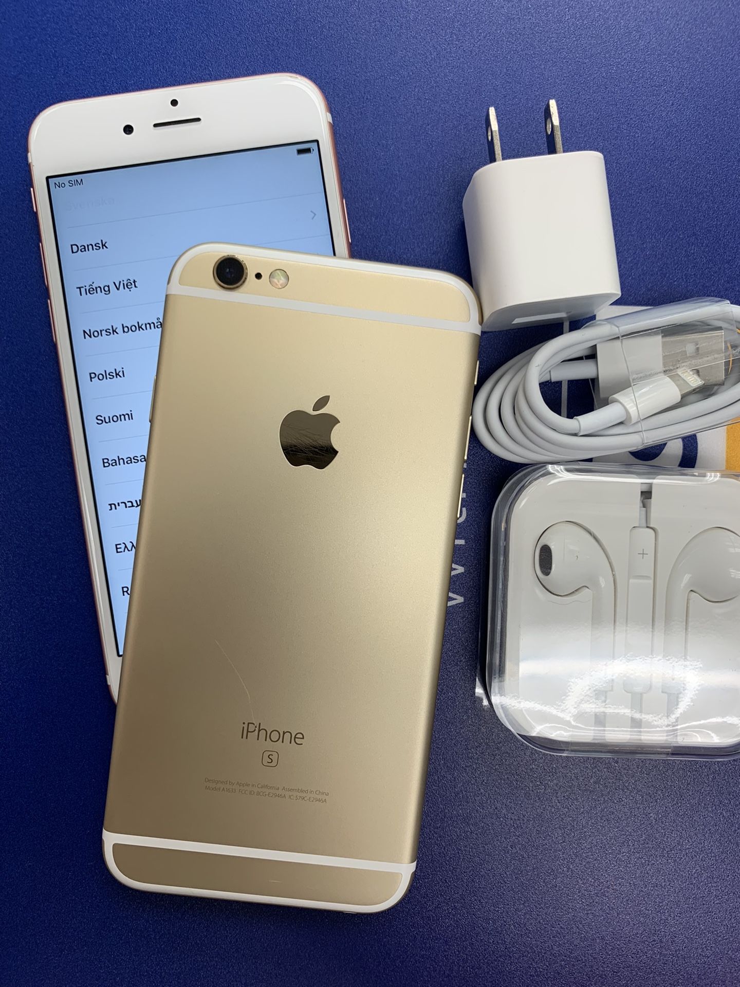 Factory Unlocked Apple iPhone 6s , Sold with warranty 