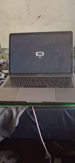Apple MacBook Pro Laptop