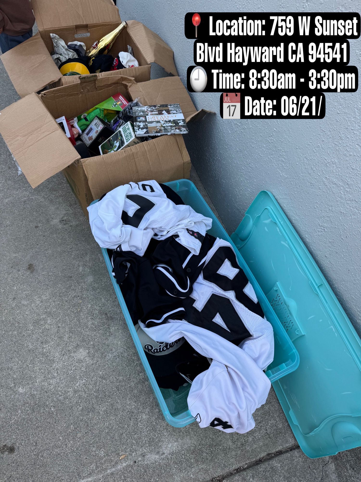 YARD SALE – Vintage Treasures & Collectibles! 🎶🕰️