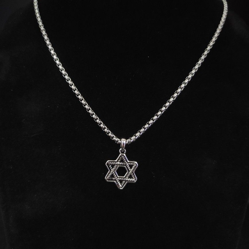 David Yurman necklace