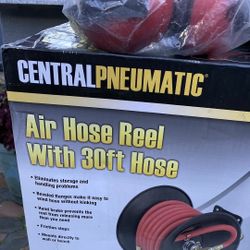 Central Pneumatic Air Hose Reel With 30 Ft Hose