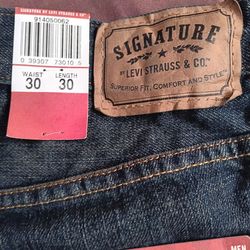 LEVI STRAUSS & CO. SIGNATURE JEANS 👖