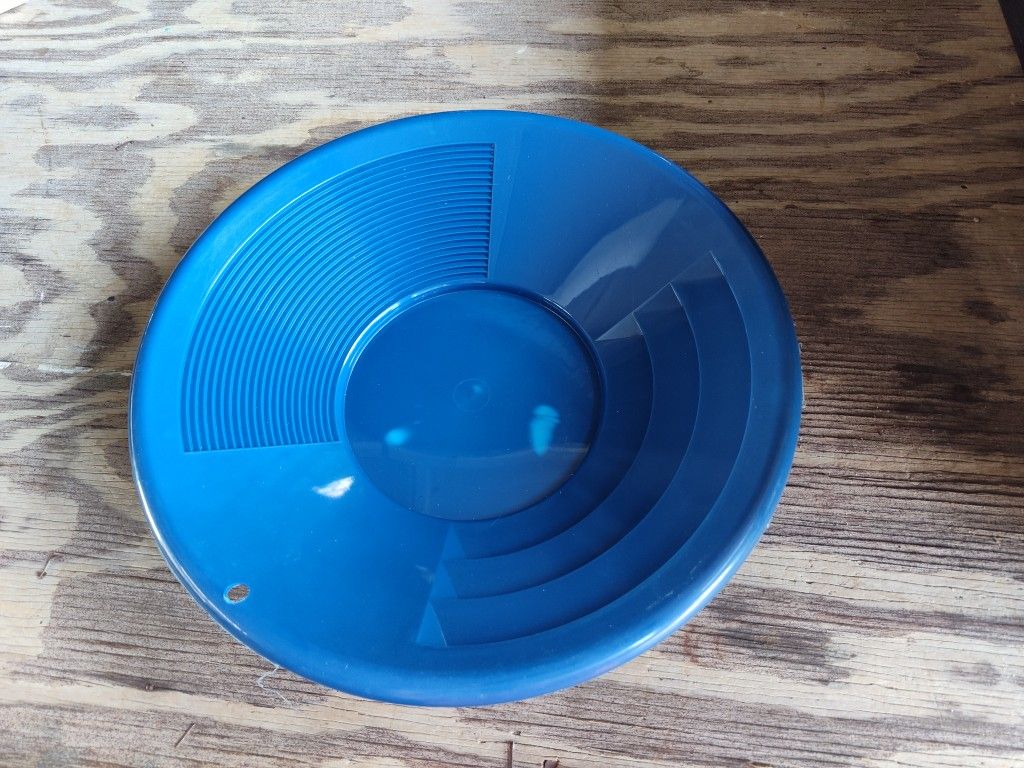 12-in Plastic Gold Pan (Blue)