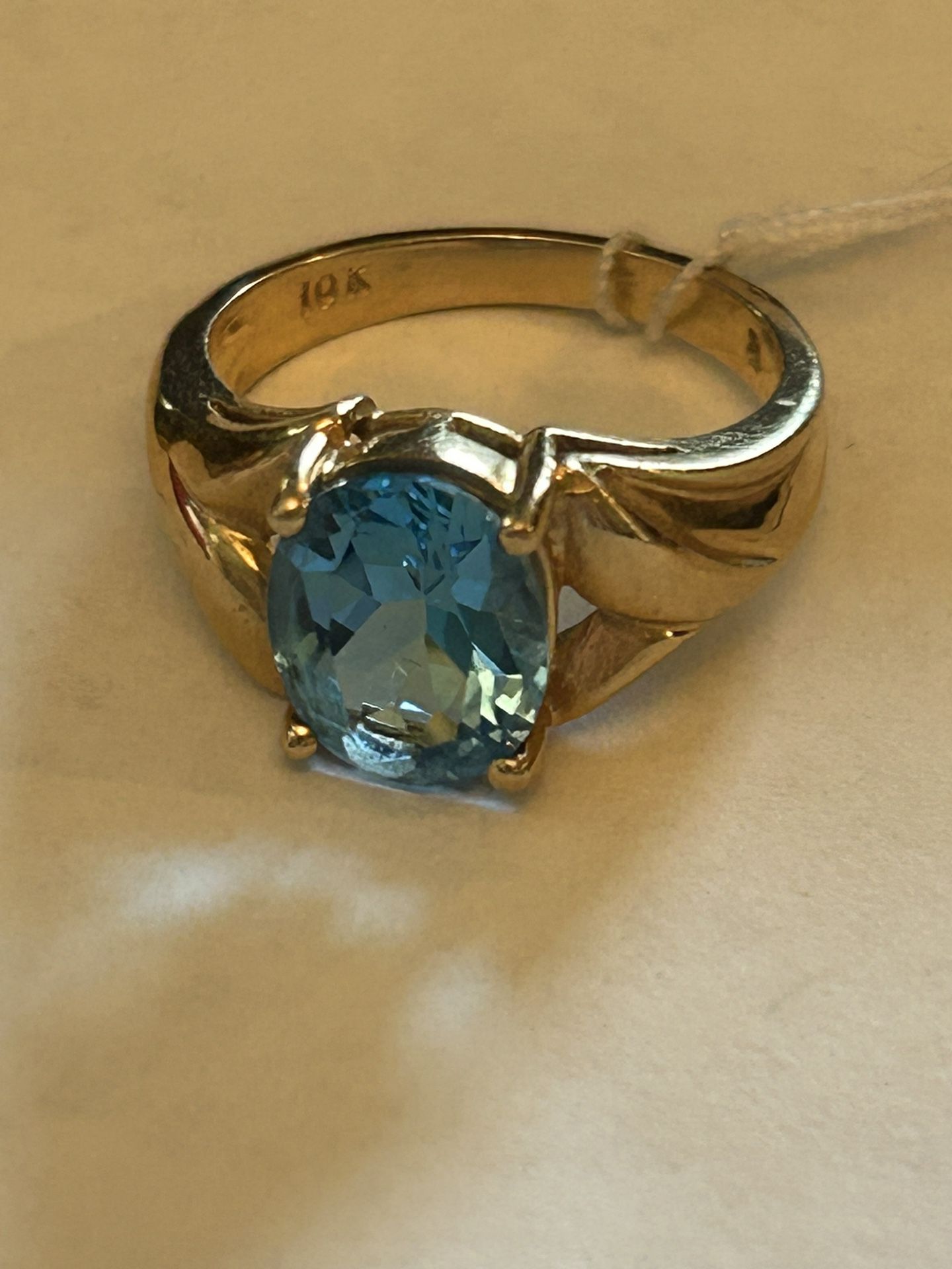 10K Yellow Gold Genuine Blue Topaz Ring Size 6.25