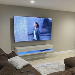 TV MOUNT