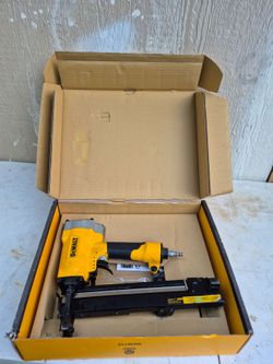DEWALT
Corded Pneumatic 16-Gauge 1 in. Crown Lathing Stapler