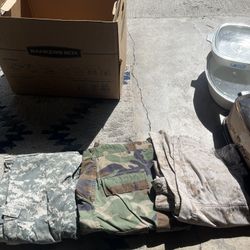 USMC Military Cargo Pants Bundle & Wrangler Jeans 