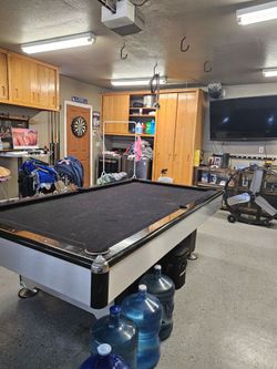Pool table
