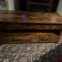 Farmhouse Lift Top Coffee Table