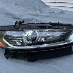 2013-16 Ford Fusion OEM Right Passenger Side Headlight 