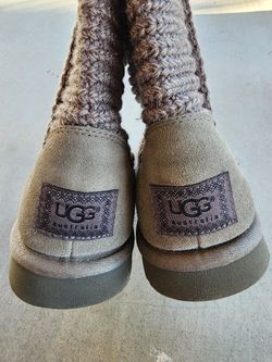UGG Winter Knit/crochet Boots Woman Size 9