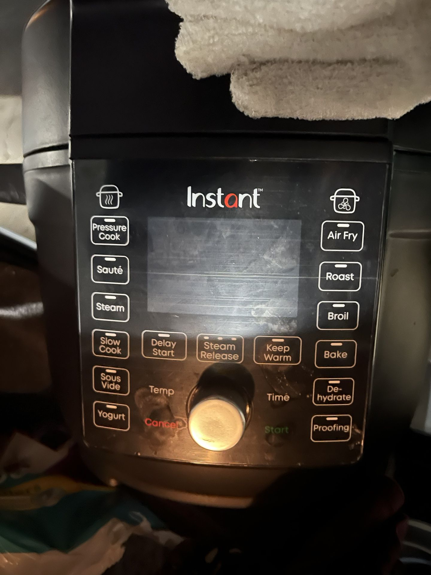 Instant Pot Duo Crisp Multi-Cooker with Ultimate Lid and Air Fryer