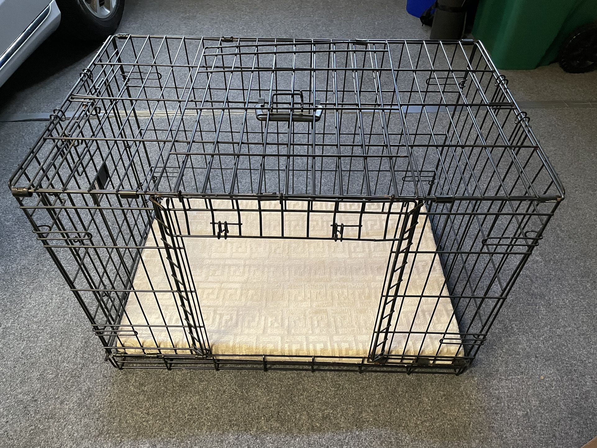 Wire Dog Crate 30”Lx19”Wx21” H