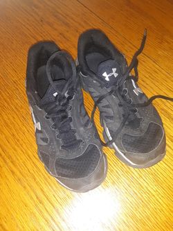 Under Armour boys size 4