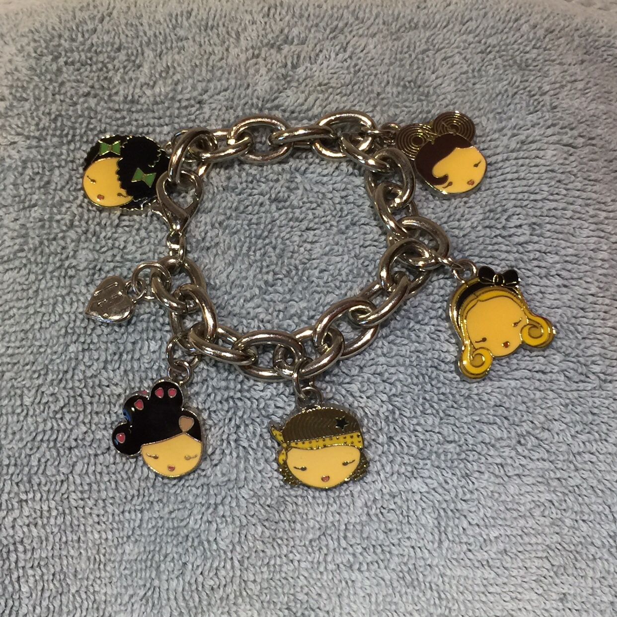 *PENDING*Harajuku Lovers Enamel 20’s Flapper Style,Girls Faces, Charm Bracelet By Gwen Stefani