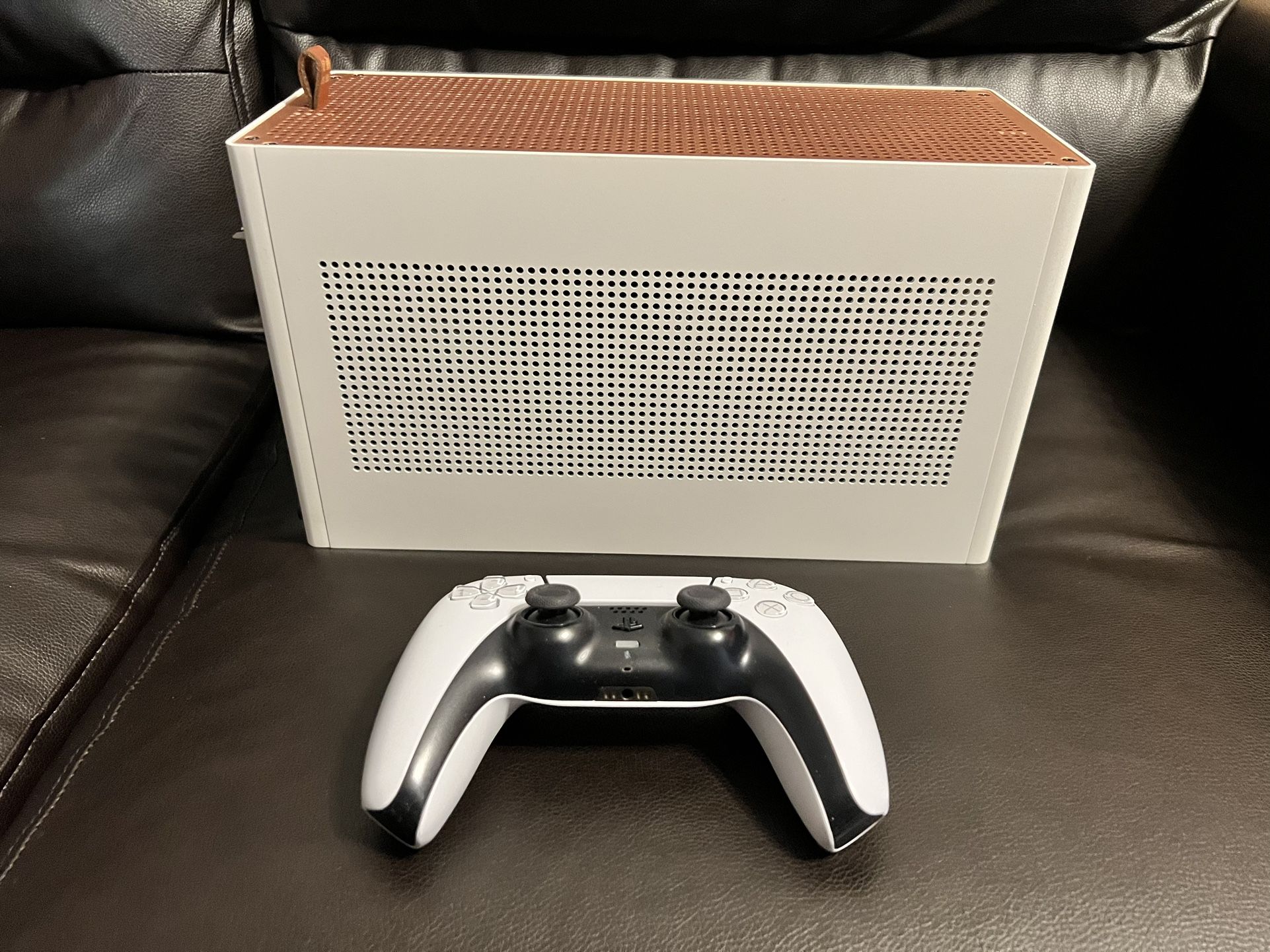 Louqe Ghost S1 MK3 Gaming Build: 5600X, 32GB RAM, RX 6600, 1TB NVMe, 750w PSU