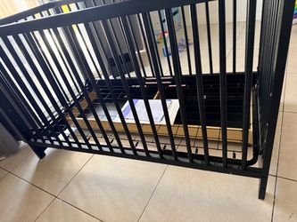 Graco Teddi Crib & changing table
