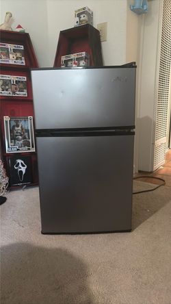 Arctic King Mini Fridge