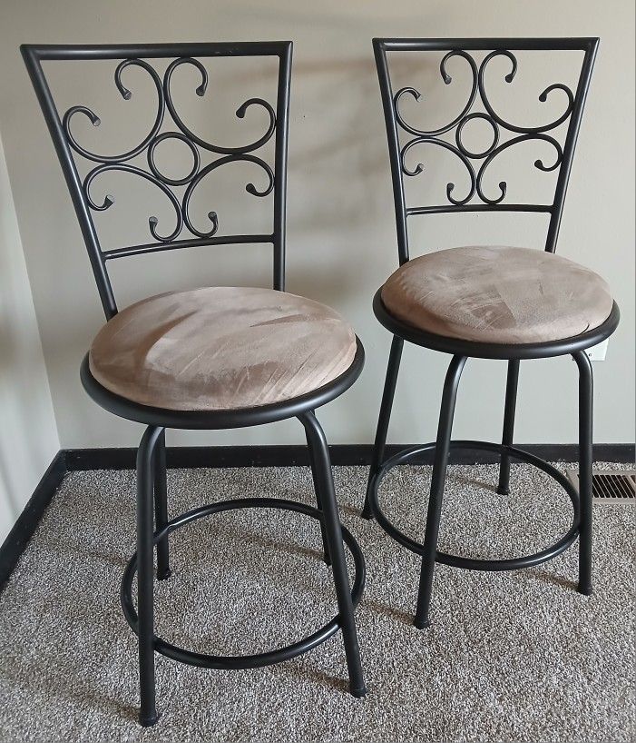 Pair Of 2 Counter Height Stools $20 For Both