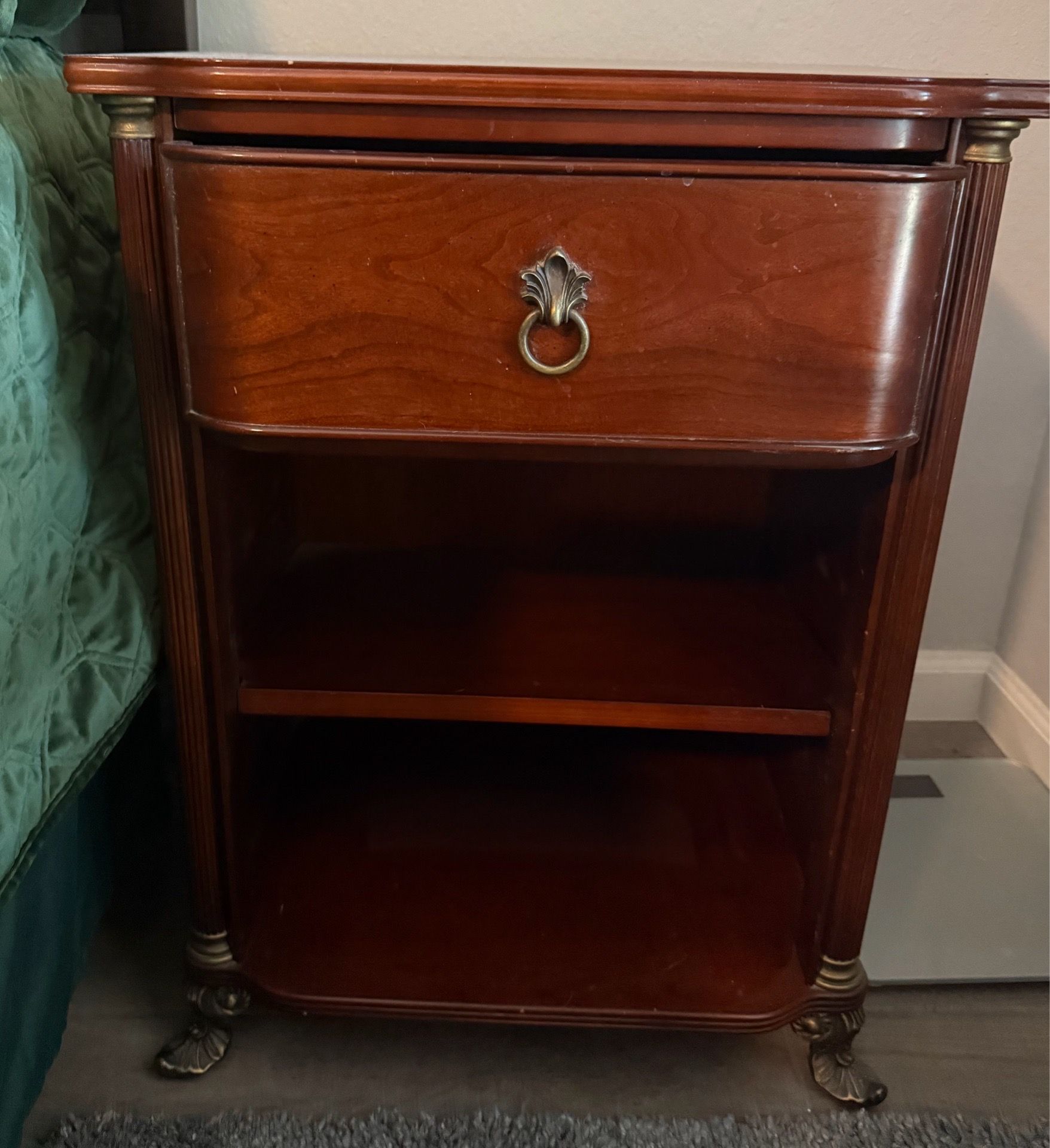 Night stand x2