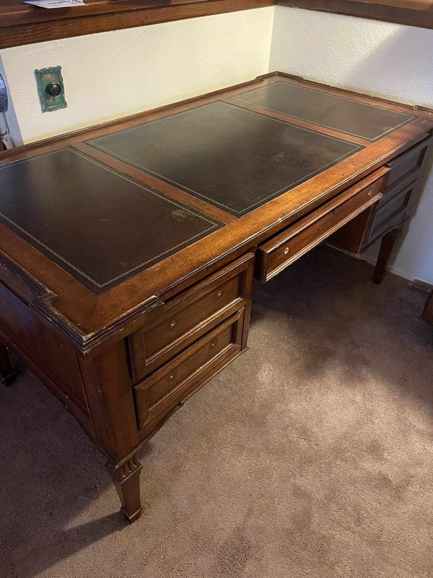 Nice Used Stanley Wood Desk. 4 Drawer Dovetail.