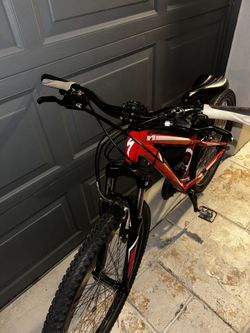 Specialized Hard rock Xs 13 Inch Frame 26 Inch Wheels for Sale in Fort Lauderdale FL OfferUp