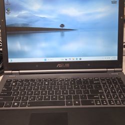 Asus i5 8Ram 600 SSD 15.6" Wifi Camera Win 11-Office