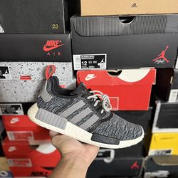 Adidas NMD R1 Glitch Core Black Camo size 9.5 VNDS 