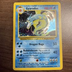 Holographic Gyrados 6/102 Pokémon card good condition 