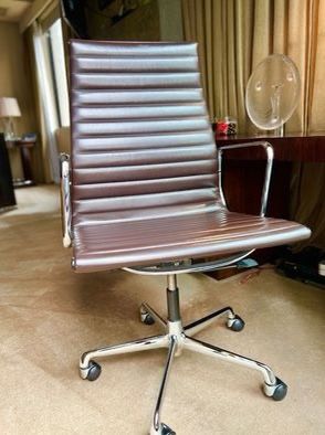 Eames Aluminum Group Chair By Herman Miller