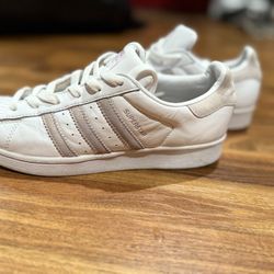 Adidas SuperStars Woman's Sneaker Size 7 white with Lavender  Accent
