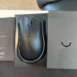 Razer - Deathadder V3 Pro - Hyperspeed Wireless Gaming Mouse Black New No Box