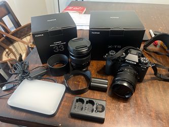 Fujifilm X-T5 Mirrorless Camera Bundle