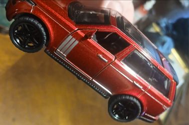 Diecast Range Rover Metallic Red Rubber Tires 1/36 Opening Doors Luxory Model SUV