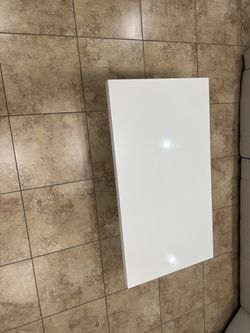 Brand New White Center Piece 