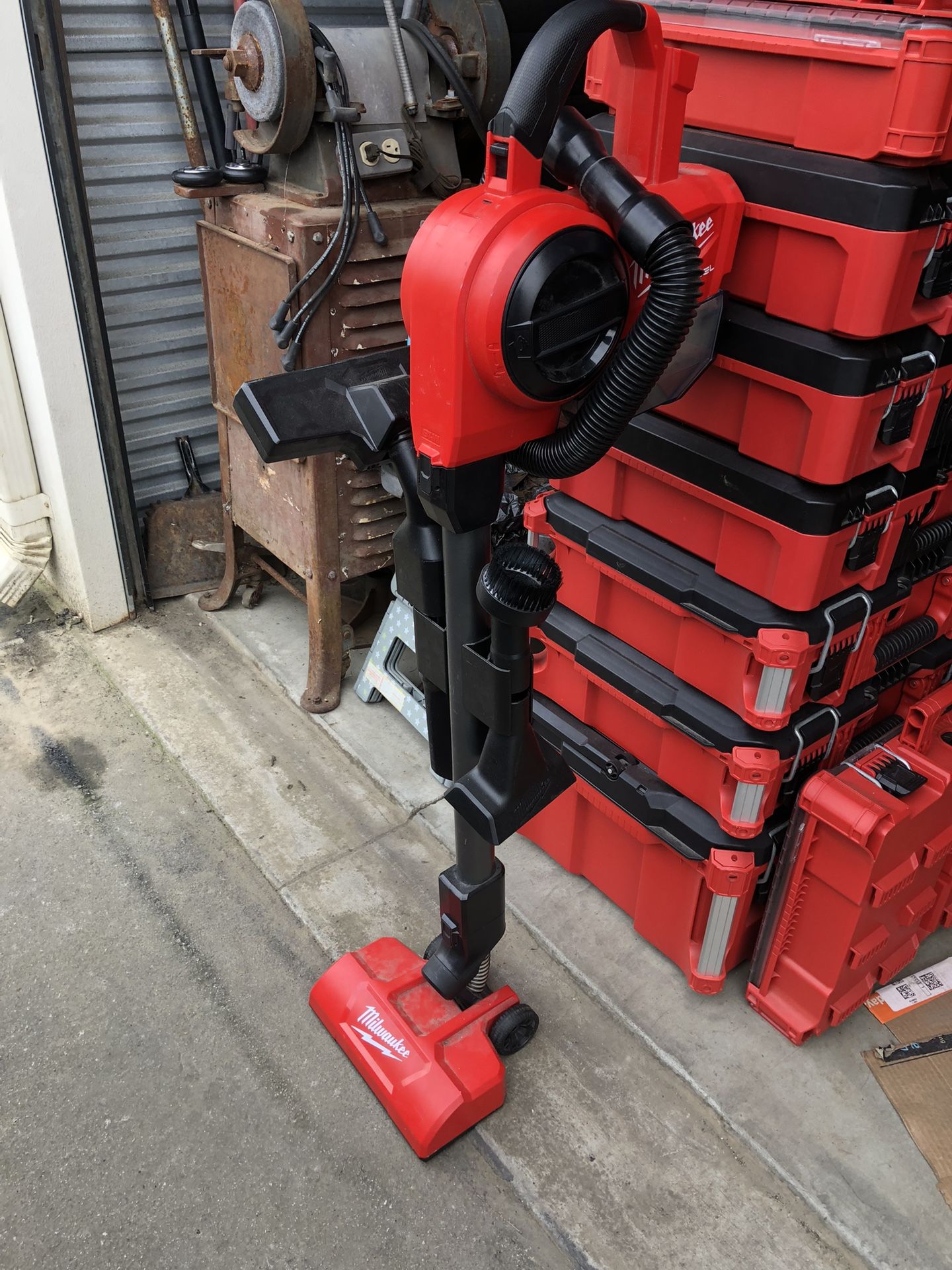 Milwaukee Tools Vacuum