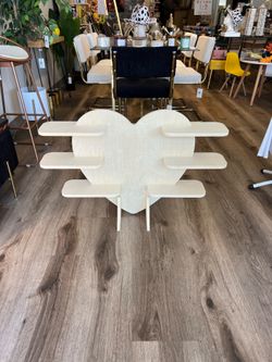 Retail Table Display Stand for Handmade Products
