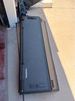 Bak flip tonneau cover, GMC regular bed