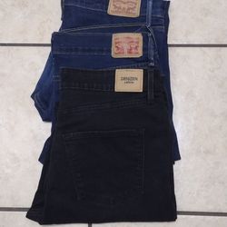 Jeans For Women Size 31 In Excellent Condition Clean 