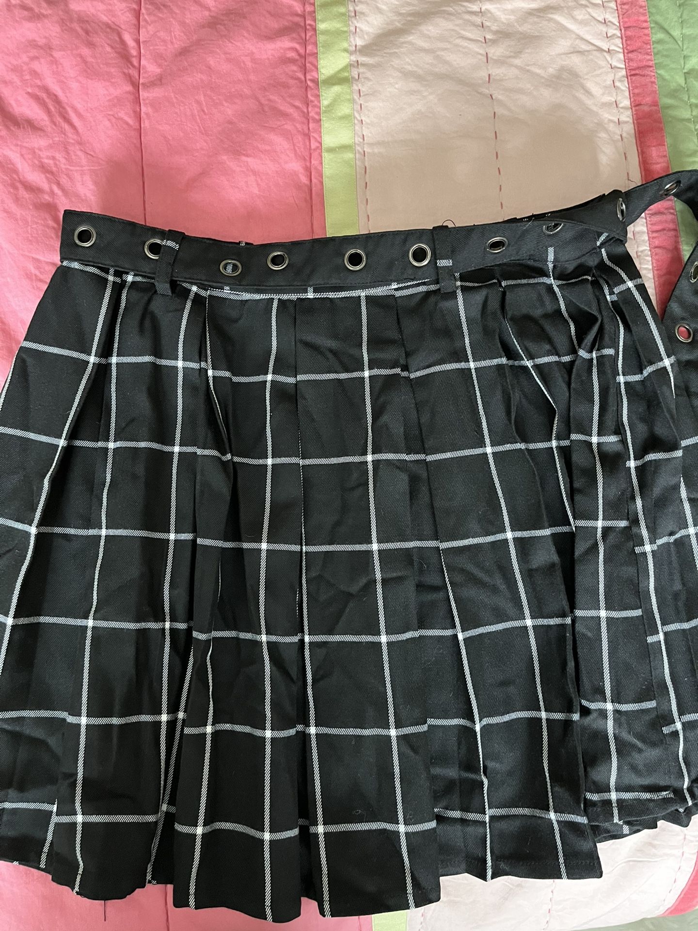 Hot topic Black And White Plaid Skirt
