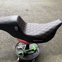 Saddlemen SDC Ripper Seat for Harley Touring