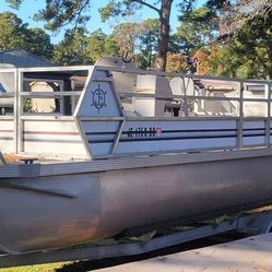 Pontoon - All Aluminum Walls Chairs, Consol And Bimini Top