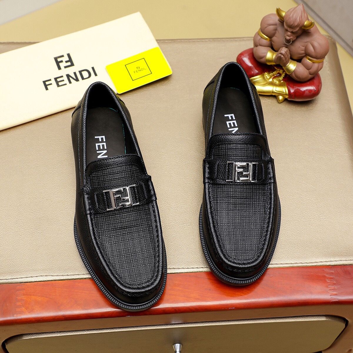 Fendi Men’s Leather Shoes With Box New