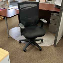 Hi-Back Deluxe Task Chair 