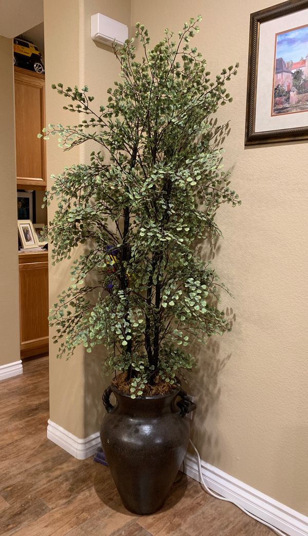Decorative plastic tree. Looks real for Sale in Wildomar, CA OfferUp