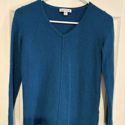 Belford Women's Teal V-Neck Sweater