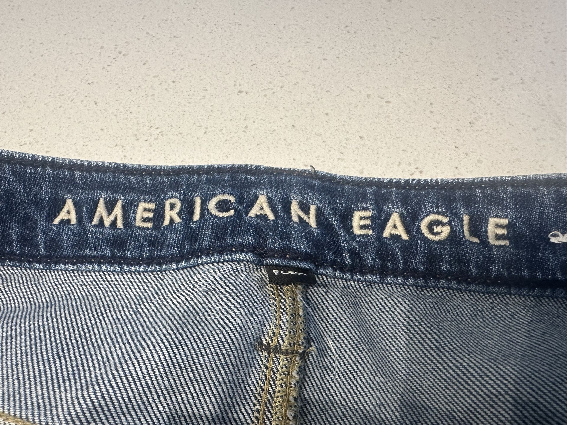 MENS 34x30 AMERICAN EAGLE JEANS