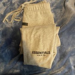Essential Pants 
