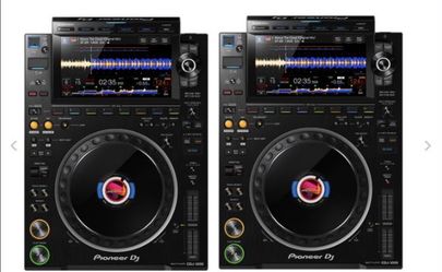 Pioneer CDJ-3000 Pair